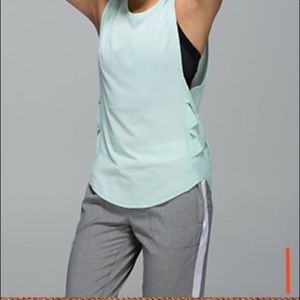 Lululemon Var City Muscle tank Sz 8